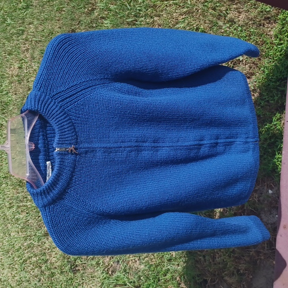 Knit Wool Cardigan Sweater, Full Zipper Front, Small to Medium in Size, Vintage.